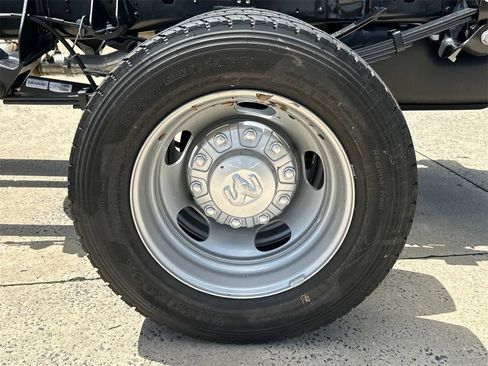 New 2025 RAM 4500 Tradesman w/ Chrome Appearance Group image 33