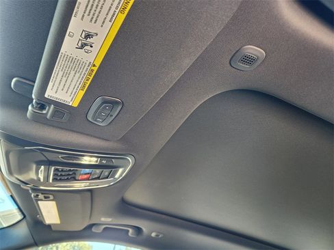 New 2025 Jeep Grand Cherokee Limited w/ Luxury Tech Group II image 18