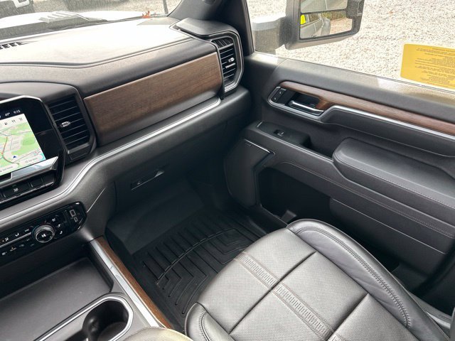 Used 2025 Chevrolet Silverado 3500 High Country w/ High Country Premium Package AWD/4WD image 25