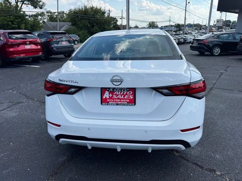 Used 2025 Nissan Sentra SV FWD image 7