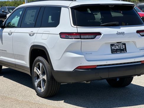 New 2026 Jeep Grand Cherokee L Limited w/ Luxury Tech Group II AWD/4WD image 5