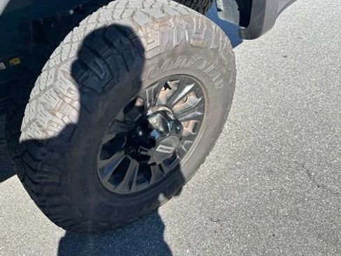 Used 2022 Ford F350 Lariat w/ Tremor Off-Road Package AWD/4WD image 8