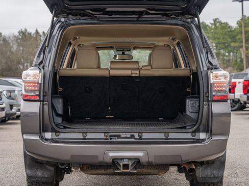 Used 2016 Toyota 4Runner SR5 Premium image 15