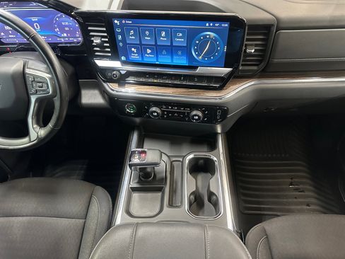 Used 2024 Chevrolet Silverado 1500 RST w/ Z71 Off-Road Package AWD/4WD image 22