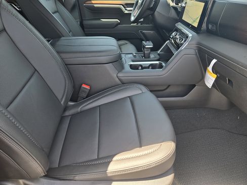 New 2025 GMC Sierra 1500 Denali w/ Denali Reserve Package image 10