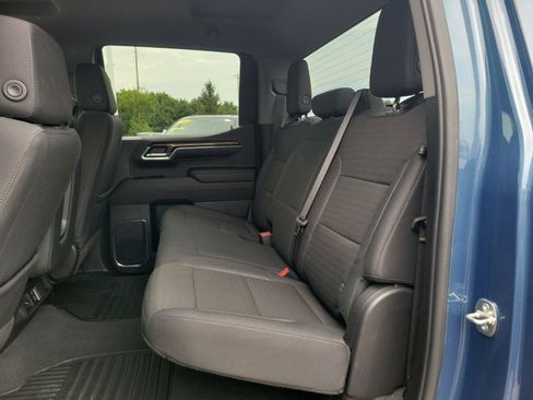 Used 2024 Chevrolet Silverado 1500 LT AWD/4WD image 18
