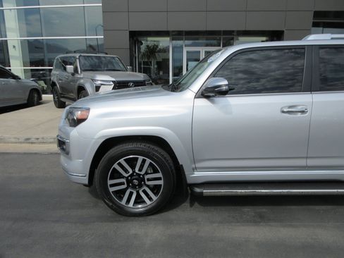 Used 2023 Toyota 4Runner Limited AWD/4WD image 2