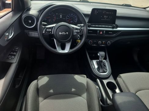 Used 2024 Kia Forte LXS image 10