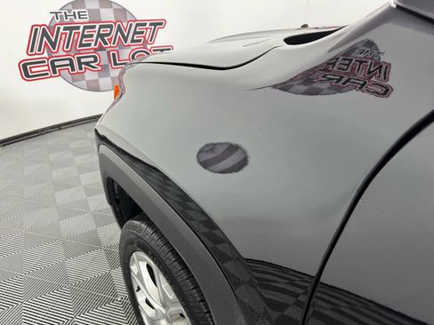 Used 2019 Jeep Renegade Limited w/ UConnect 8.4 Nav Group image 24