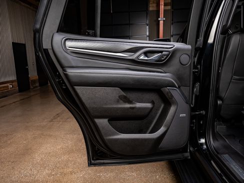 Used 2021 GMC Yukon Denali w/ Denali Premium Package image 38