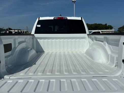 New 2026 RAM 1500 Big Horn AWD/4WD image 4