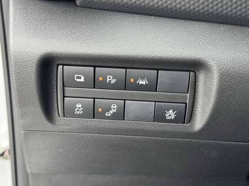 Used 2025 Nissan Kicks Play S image 24