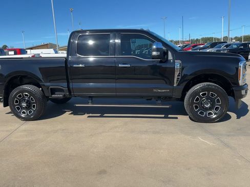 Used 2024 Ford F250 Platinum image 2
