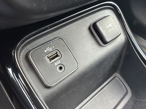 Used 2021 Jeep Compass Latitude image 37