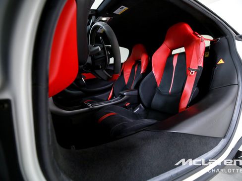 Used 2017 McLaren 570S Coupe RWD image 12