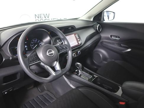 Used 2023 Nissan Kicks SV FWD image 9