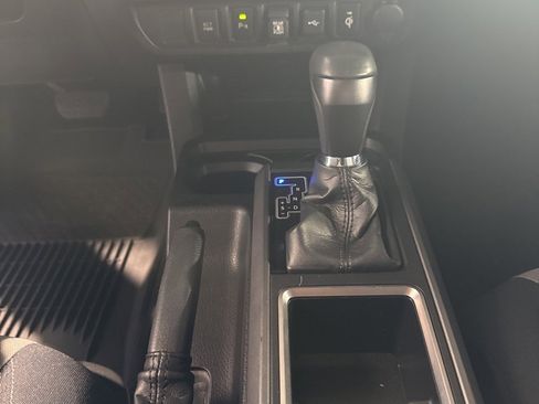 Used 2023 Toyota Tacoma TRD Sport image 43