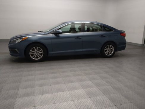Used 2016 Hyundai Sonata SE FWD image 2