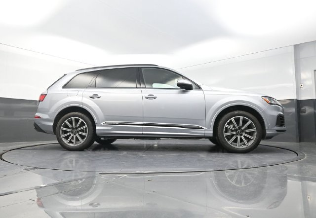 Used 2022 Audi Q7 2.0T Premium Plus w/ Premium Plus Package AWD/4WD image 38