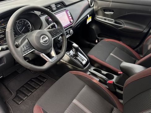 New 2025 Nissan Versa SR w/ Trunk Package image 8