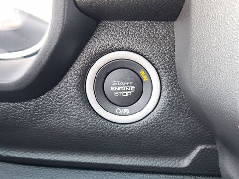 Used 2025 RAM 1500 Lone Star image 32