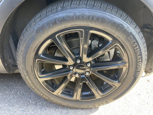 Used 2017 Ford Explorer Limited FWD image 4