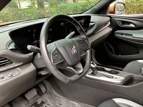 Used 2024 Buick Envista Preferred w/ Convenience I Package image 14