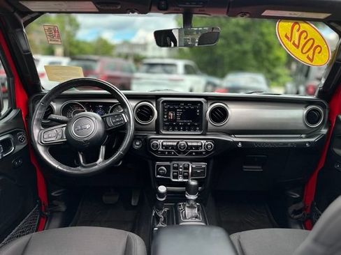 Used 2022 Jeep Wrangler Unlimited Sport w/ Sun And Sound Package AWD/4WD image 17