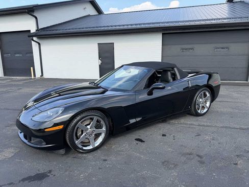 Used 2007 Chevrolet Corvette Convertible w/ Preferred Equipment Group RWD image 19