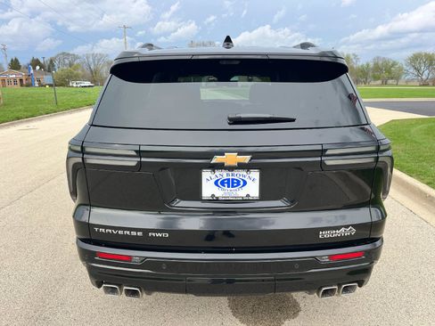 Certified 2026 Chevrolet Traverse High Country w/ LPO, Floor Liner Package AWD/4WD image 5