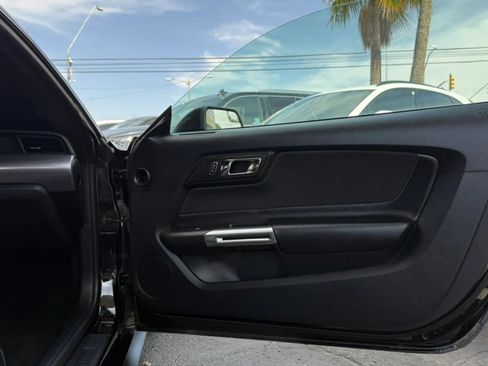 Used 2016 Ford Mustang Coupe RWD image 32