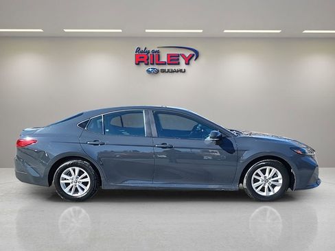 Used 2025 Toyota Camry LE image 6