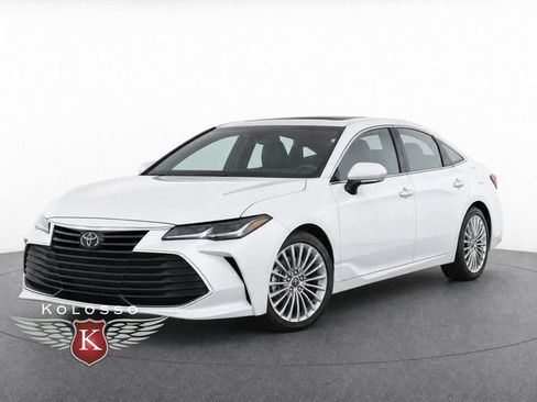 Used 2021 Toyota Avalon Limited FWD image 1
