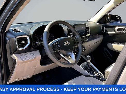 Used 2020 Hyundai Venue SEL FWD image 18