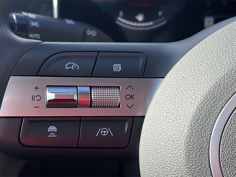 Certified 2025 Hyundai Sonata SE image 25