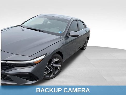 Used 2025 Hyundai Elantra SEL FWD image 10