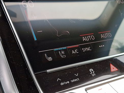 New 2025 Audi Q8 Premium Plus image 17