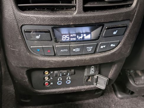 Used 2017 Acura MDX SH-AWD w/ Tech & Entertainment image 27