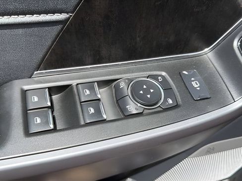 Certified 2025 Ford F350 Lariat AWD/4WD image 21