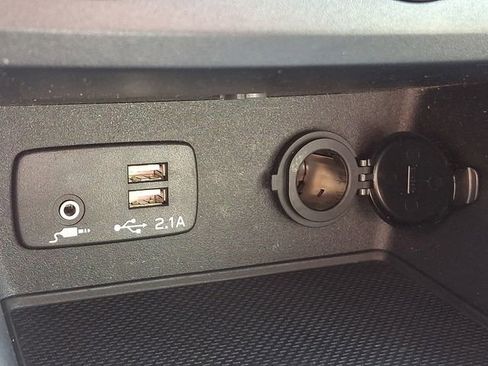 Used 2024 Subaru Forester Premium image 26