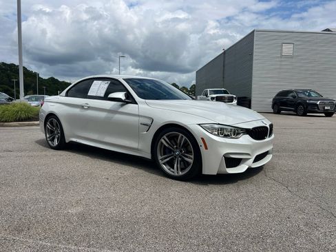 Used 2016 BMW M4 Convertible RWD image 3
