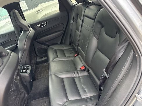 Used 2019 Volvo XC60 T5 Inscription w/ Protection Package Premier image 3