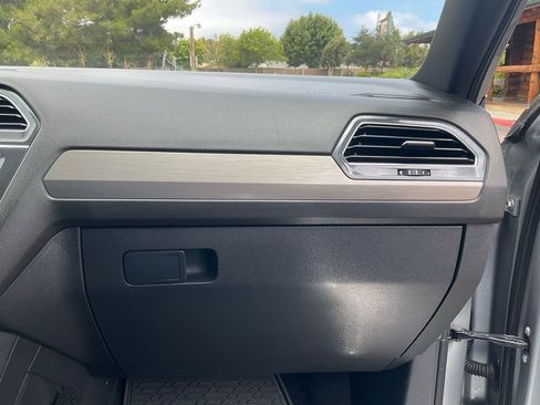 Used 2019 Volkswagen Tiguan SEL Premium R-Line image 55