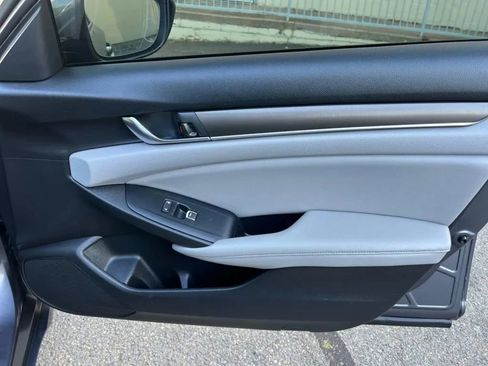 Used 2019 Honda Accord LX image 16