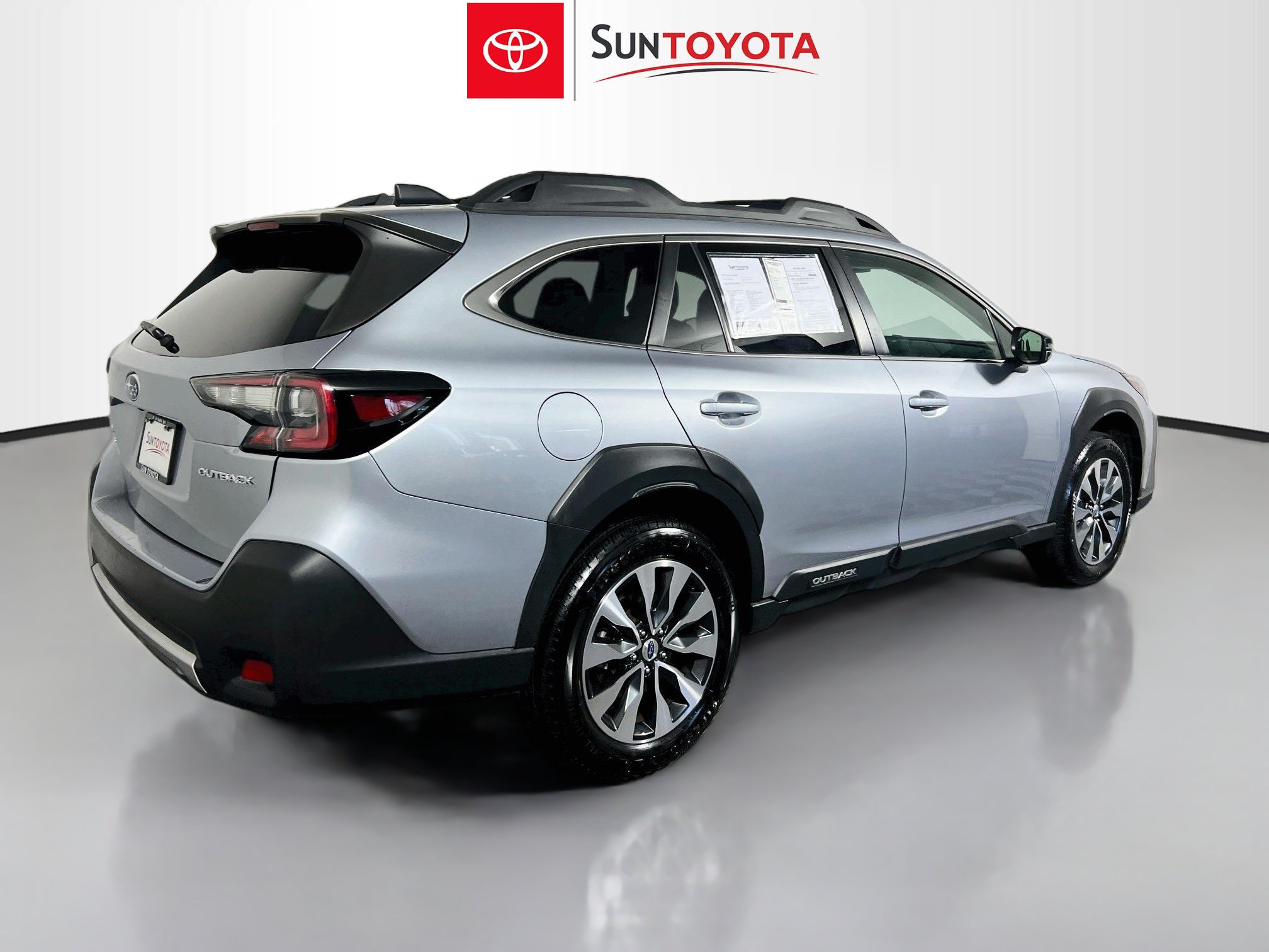 Used 2024 Subaru Outback Limited AWD/4WD image 4