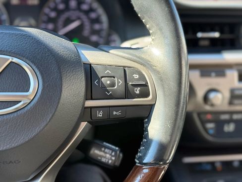 Used 2016 Lexus ES 350 ES 350 Sedan 4D image 24