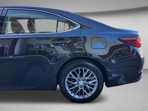 Used 2018 Lexus ES 350 image 34