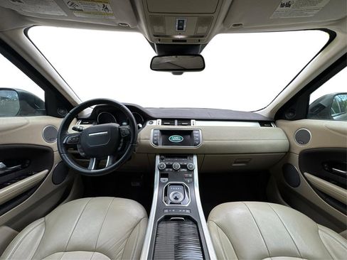 Used 2016 Land Rover Range Rover Evoque SE image 27