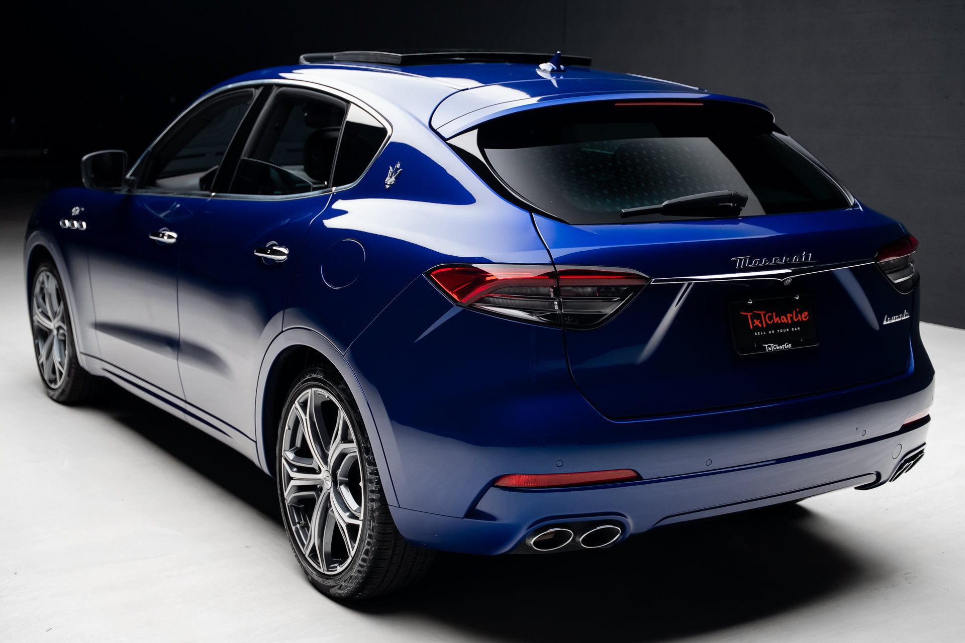 Used 2023 Maserati Levante GT AWD/4WD image 26