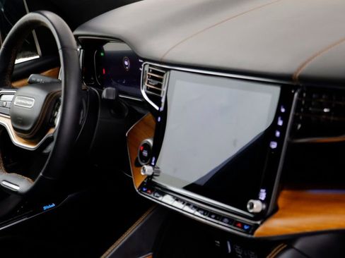 Used 2024 Jeep Grand Wagoneer L Series III image 22